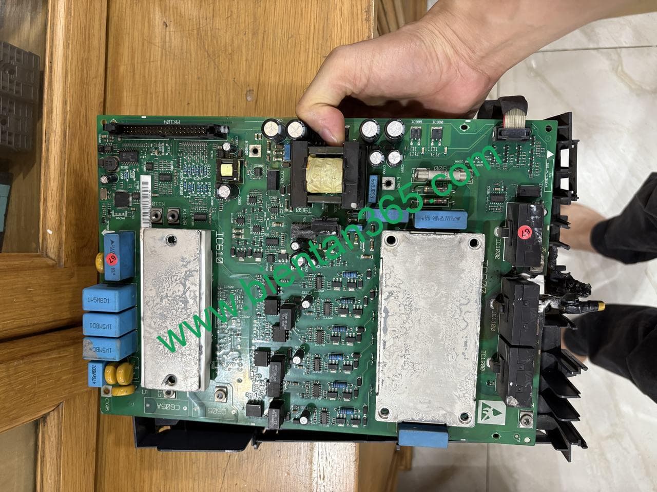 Sua chua bien tan danfoss no igbt